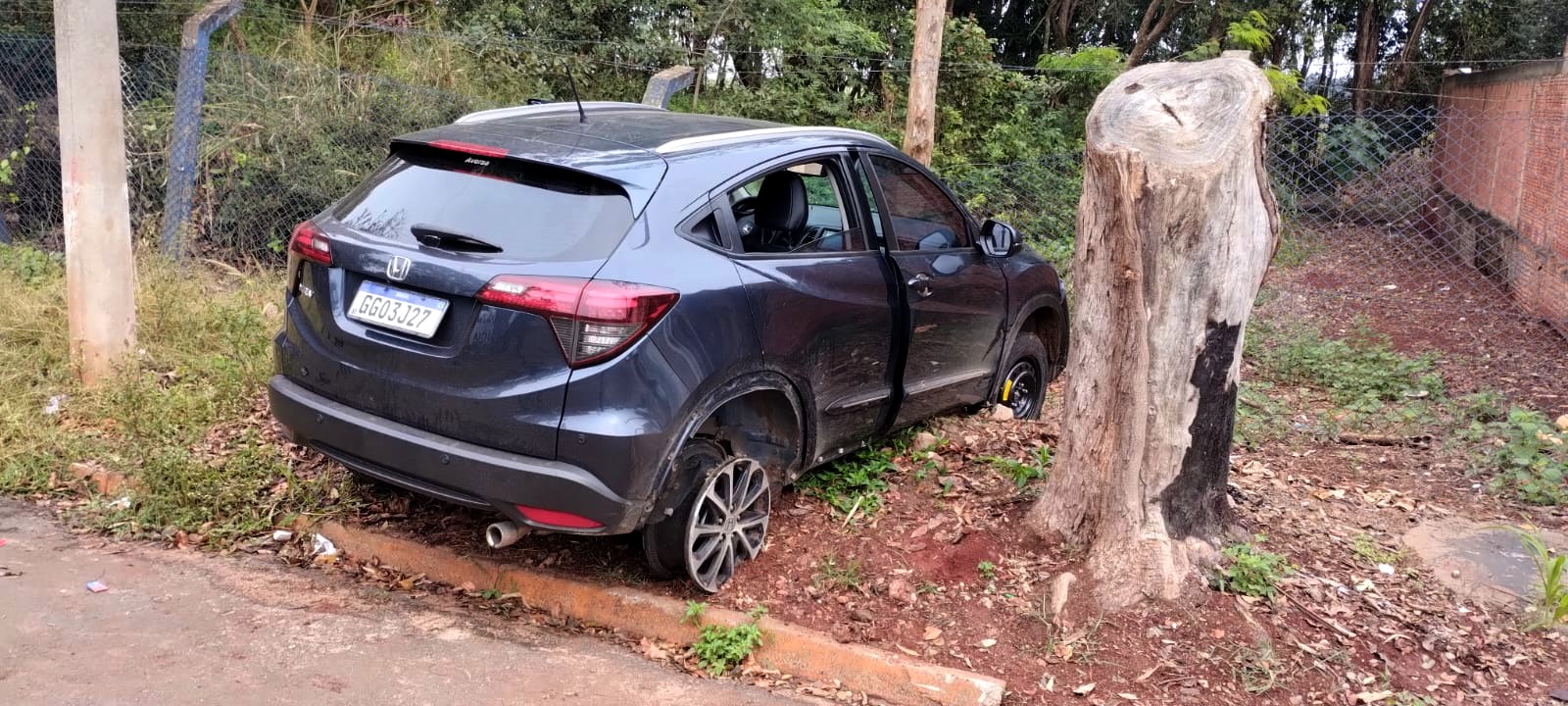 PM prende quatro bandidos em Iracemápolis após roubo de carro