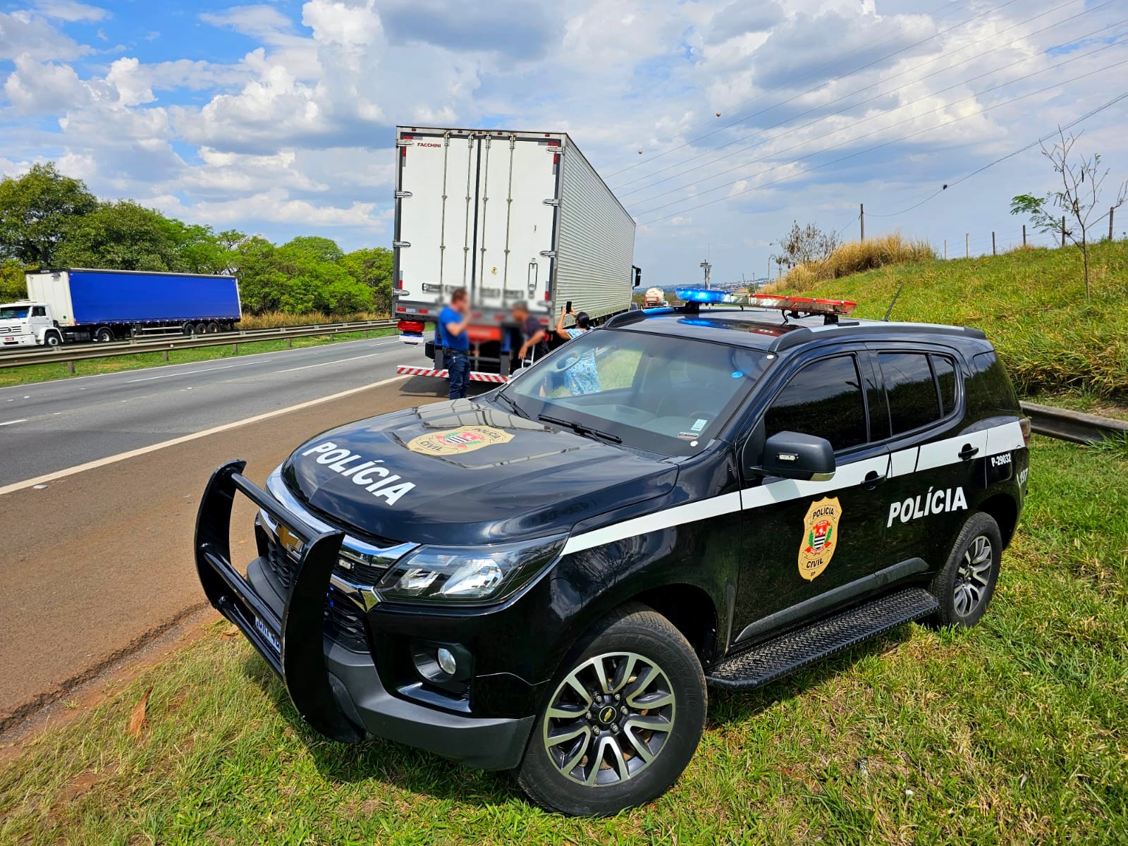 DIG de Americana recupera caminhão roubado com 27 toneladas de carne