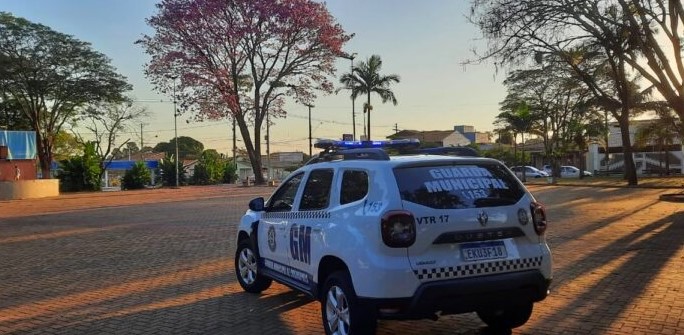 GCM apreende sacola com drogas no Parque Residencial das Andorinhas