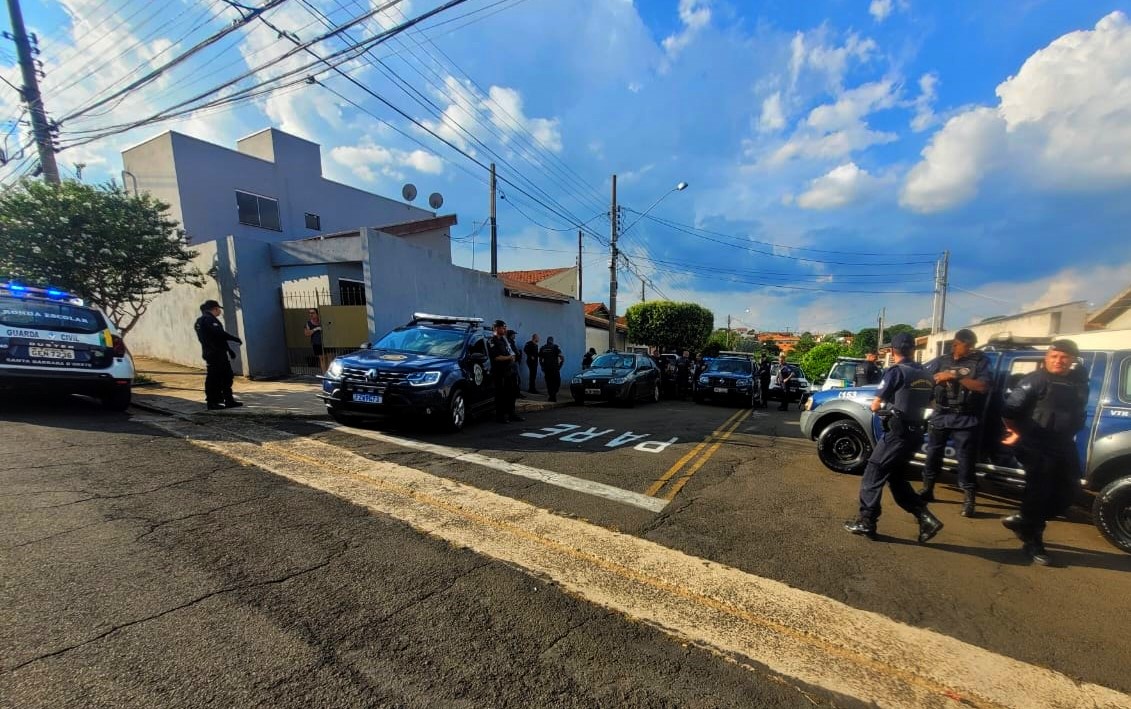 Homem furta bicicleta de criança para tentar fugir de abordagem em Santa Bárbara