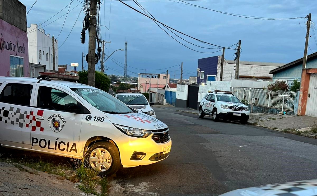 Homem mata a esposa em Campinas e foge para Carapicuíba